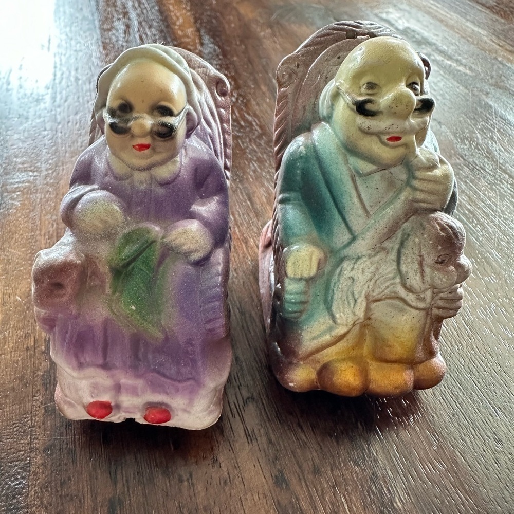2/$30 Vintage couple in rocking chair salt and pepper shakers plastic